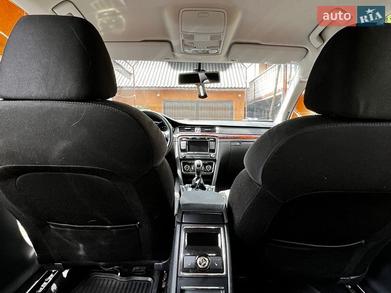 Лифтбек Skoda Superb 2011 в Ужгороде