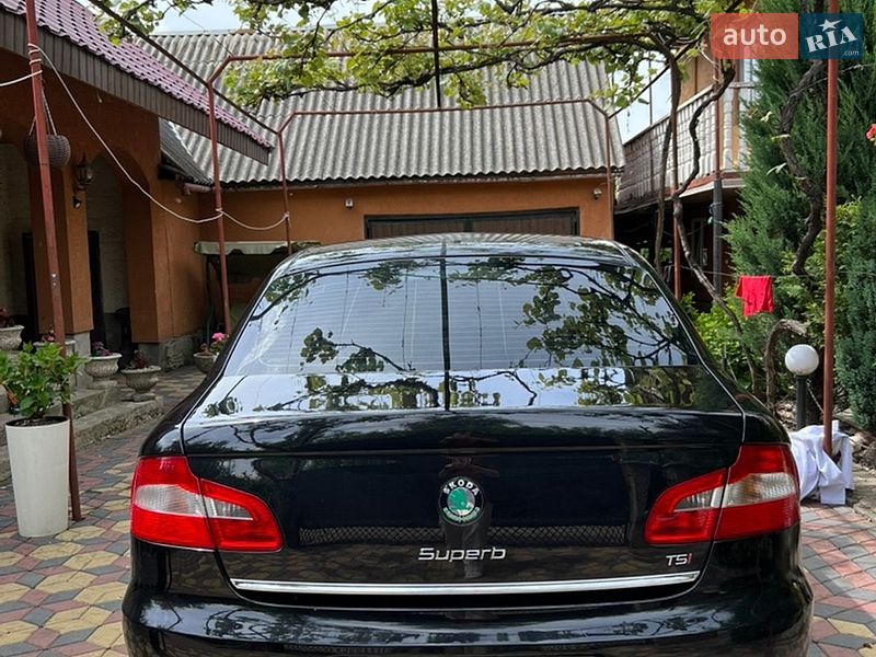 Лифтбек Skoda Superb 2011 в Ужгороде