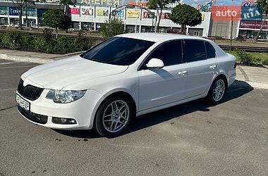 Лифтбек Skoda Superb 2011 в Кривом Роге