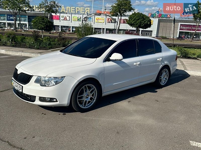 Лифтбек Skoda Superb 2011 в Кривом Роге