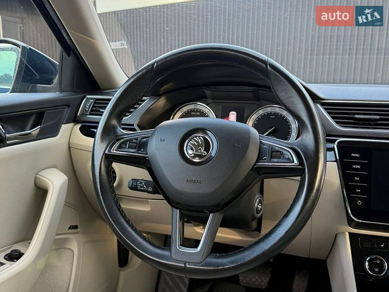 Универсал Skoda Superb 2017 в Дрогобыче