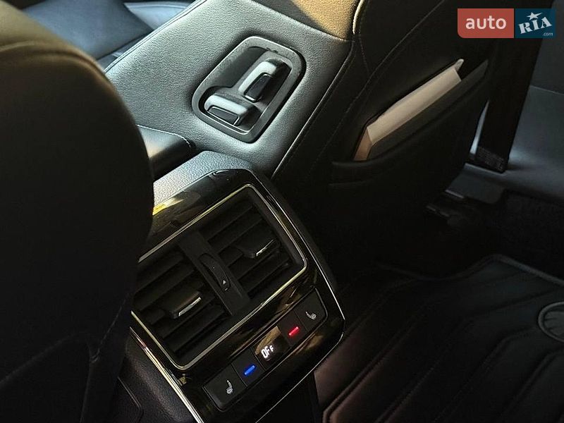 Лифтбек Skoda Superb 2016 в Ужгороде
