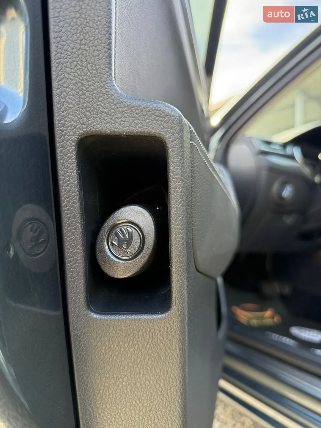 2019 Skoda Superb - мініатюра 25