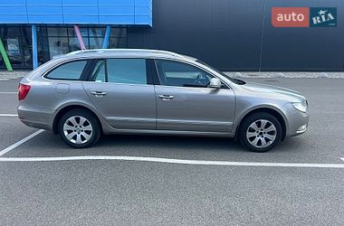 Универсал Skoda Superb 2010 в Киеве