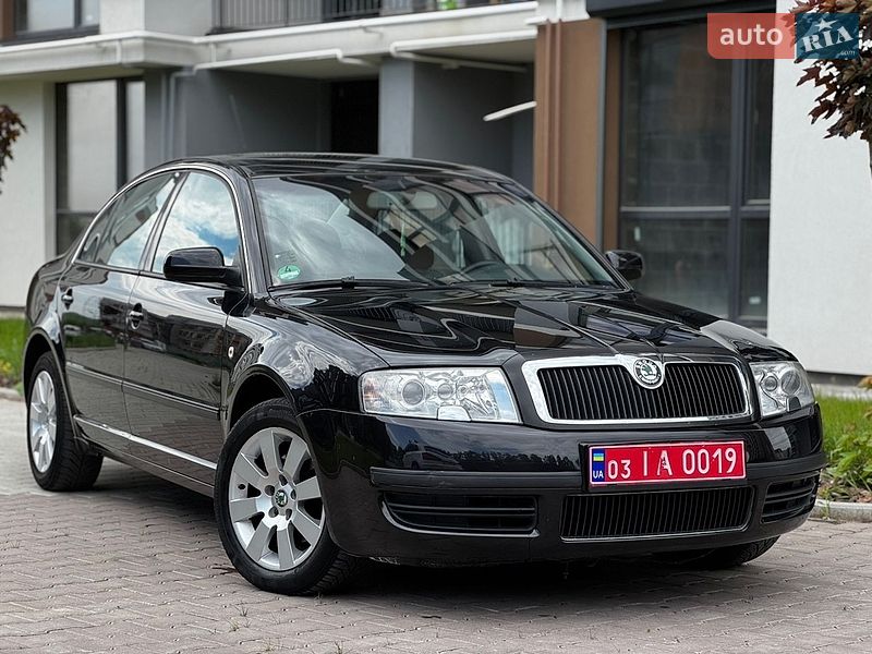 Лифтбек Skoda Superb 2004 в Тернополе