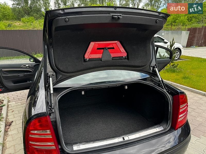 Лифтбек Skoda Superb 2004 в Тернополе