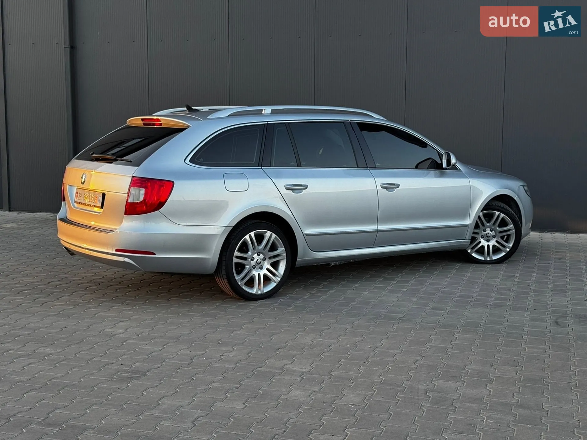 2011 Skoda Superb - мініатюра 22