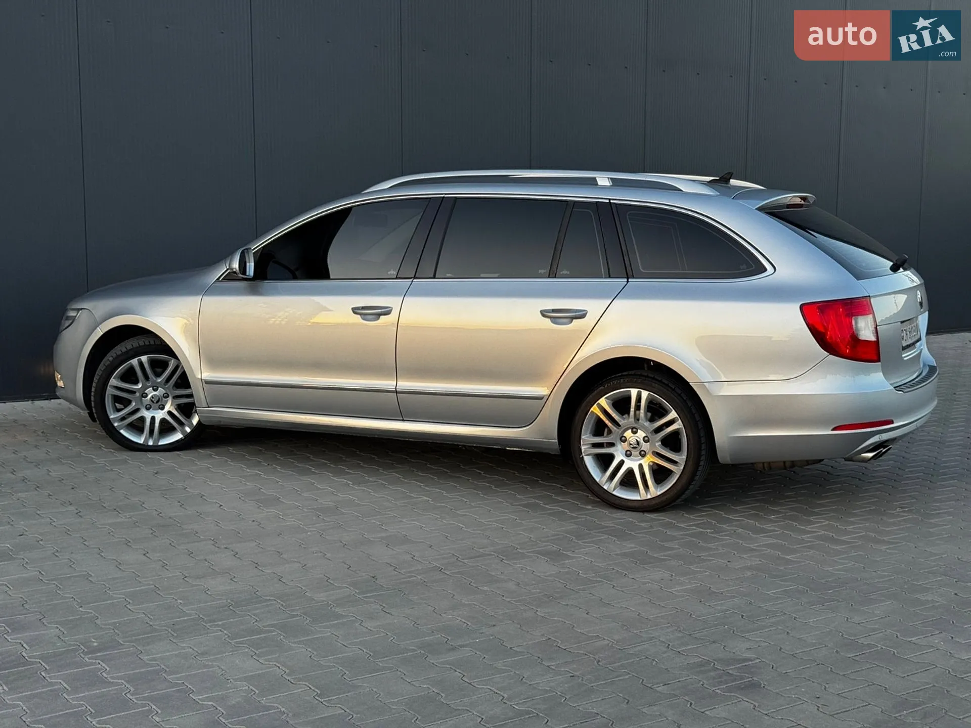 2011 Skoda Superb - мініатюра 32