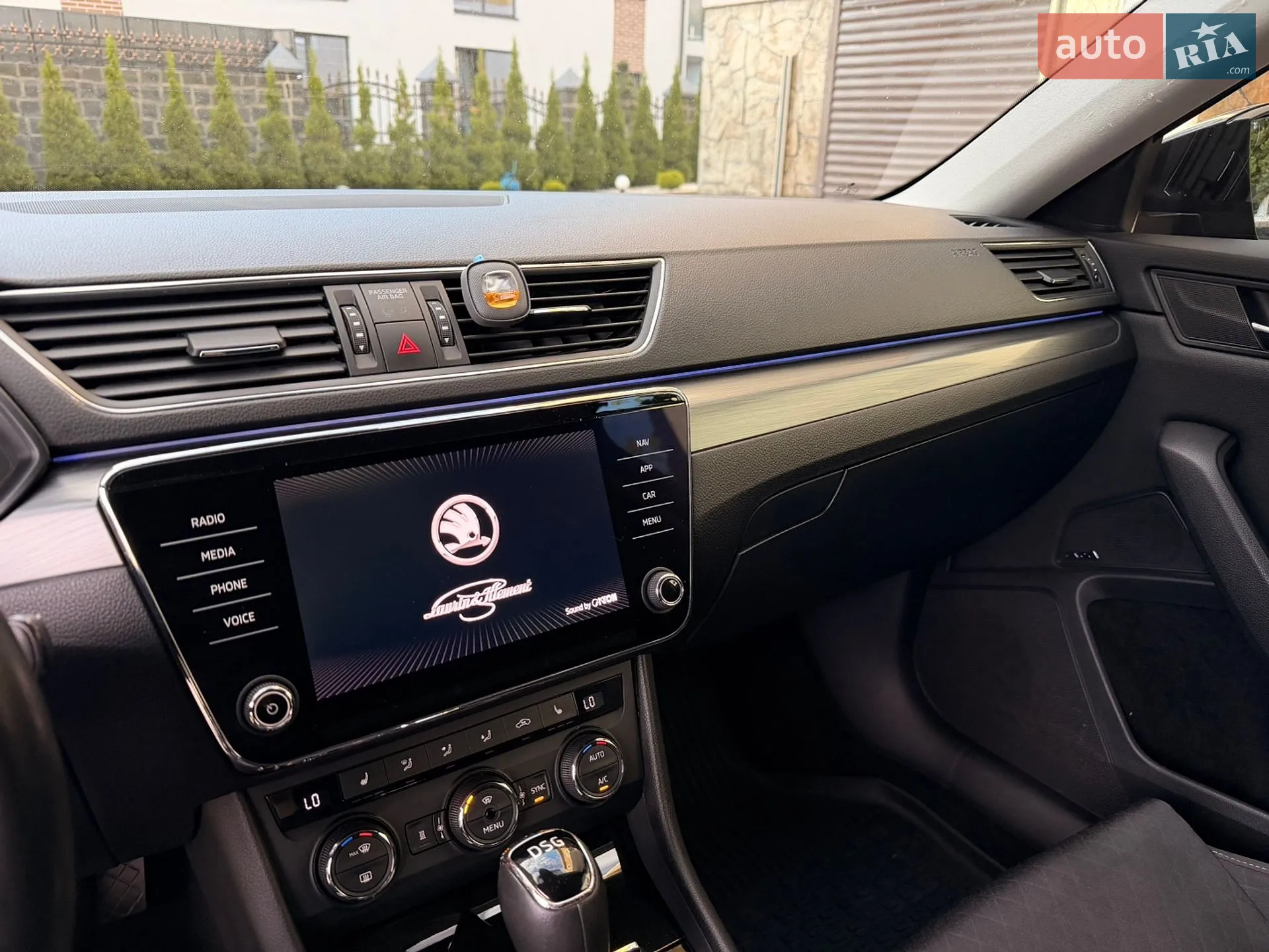 2016 Skoda Superb - мініатюра 18