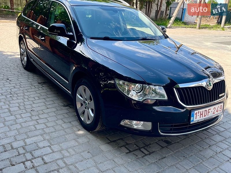 Універсал Skoda Superb 2012 в Луцьку