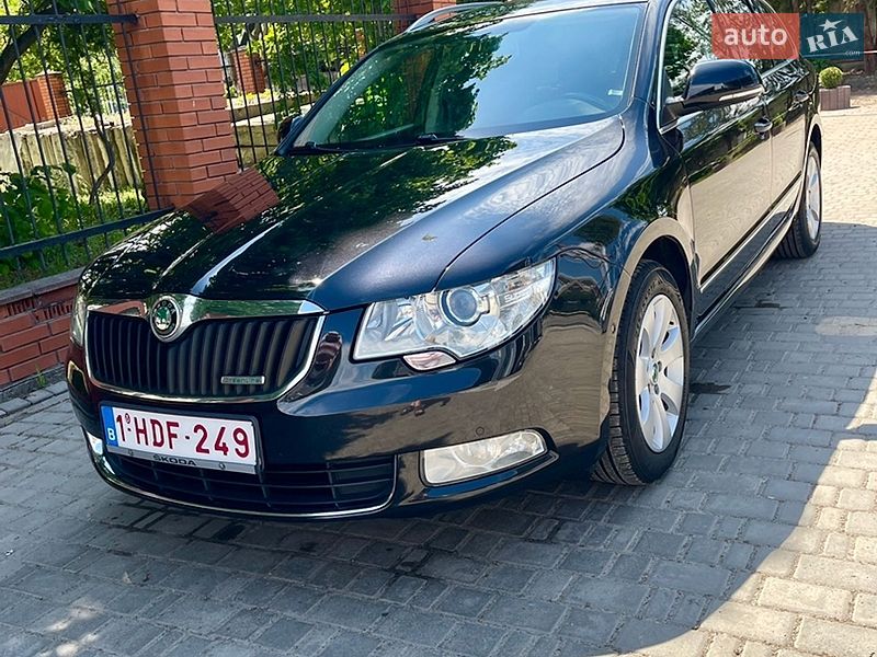 Універсал Skoda Superb 2012 в Луцьку