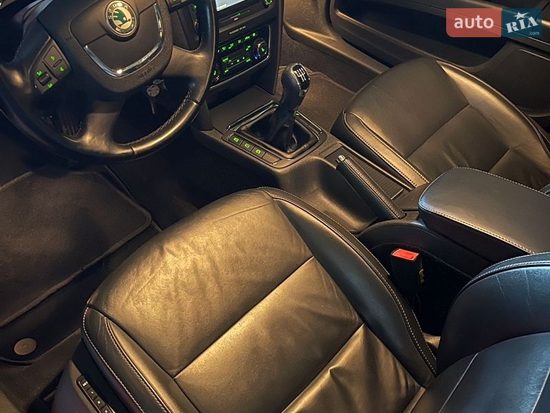 Універсал Skoda Superb 2012 в Луцьку