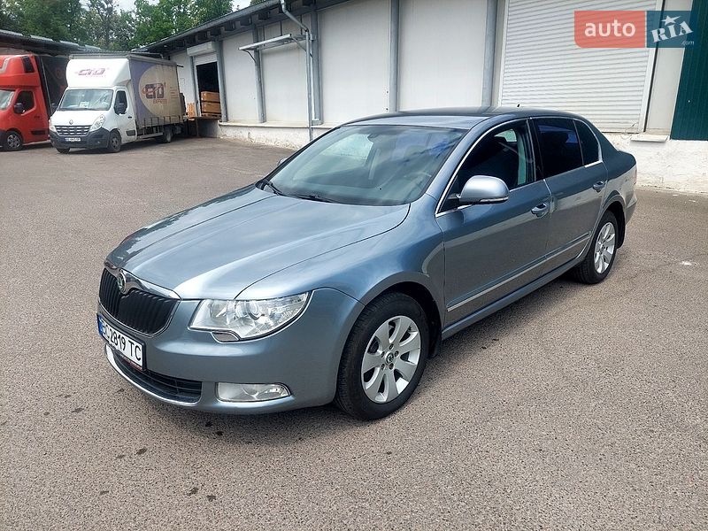 Лифтбек Skoda Superb 2009 в Львове