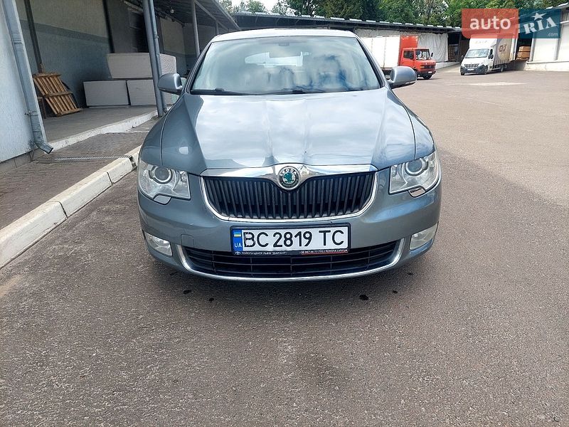 Лифтбек Skoda Superb 2009 в Львове