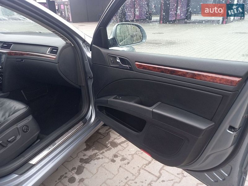 Лифтбек Skoda Superb 2009 в Львове