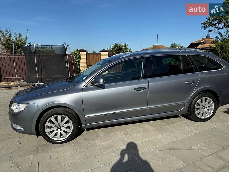 Універсал Skoda Superb 2010 в Луцьку