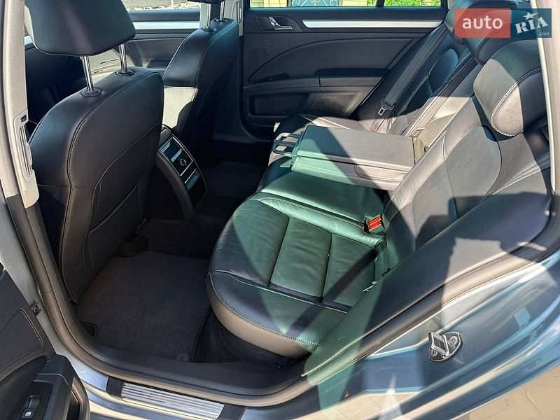 Універсал Skoda Superb 2010 в Луцьку