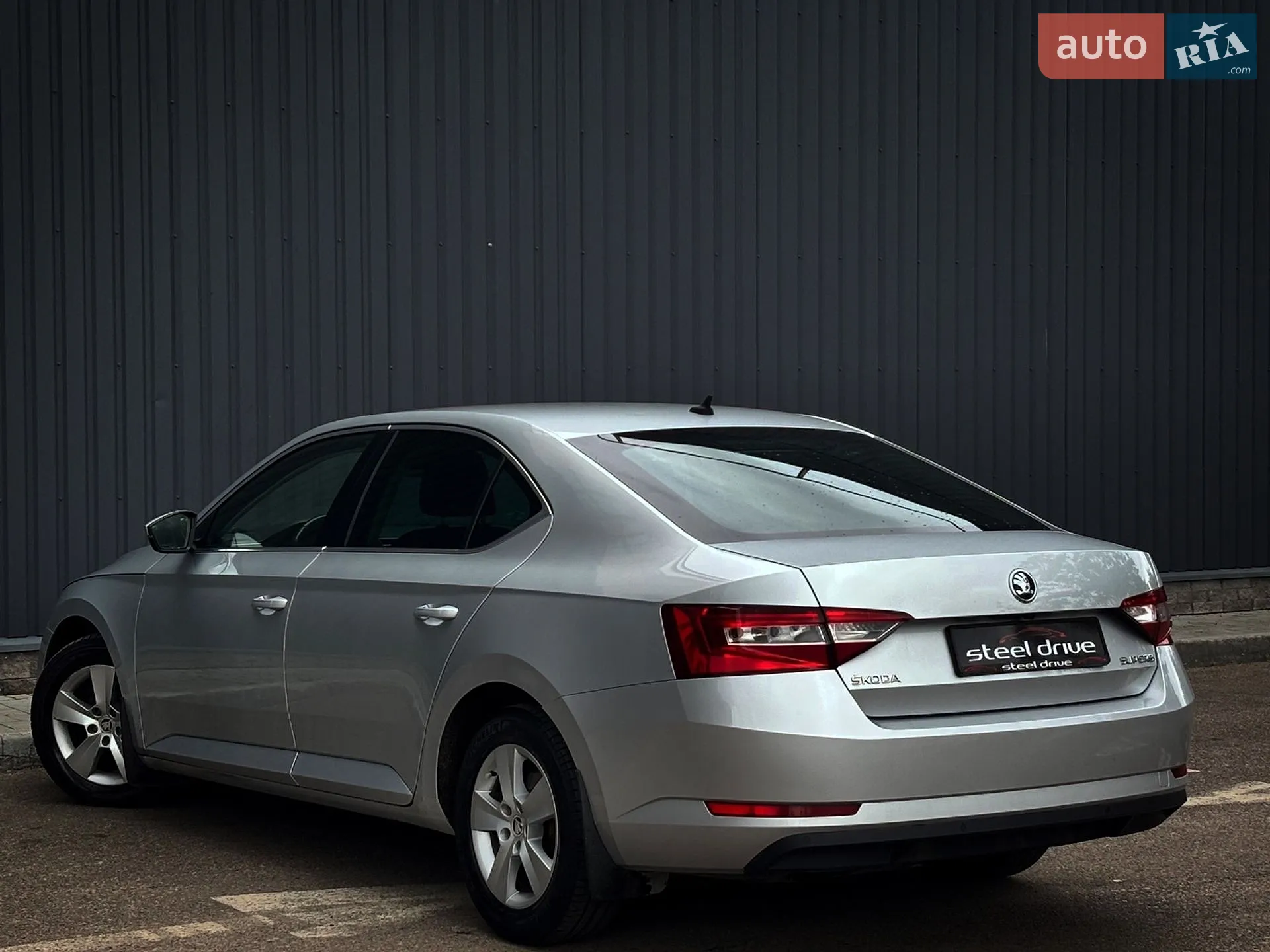 2016 Skoda Superb - мініатюра 5