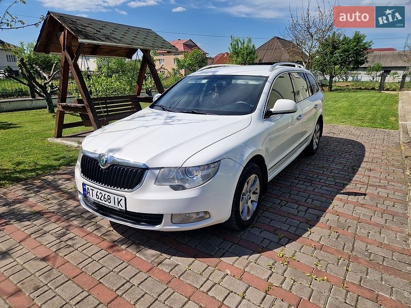Универсал Skoda Superb 2011 в Ивано-Франковске