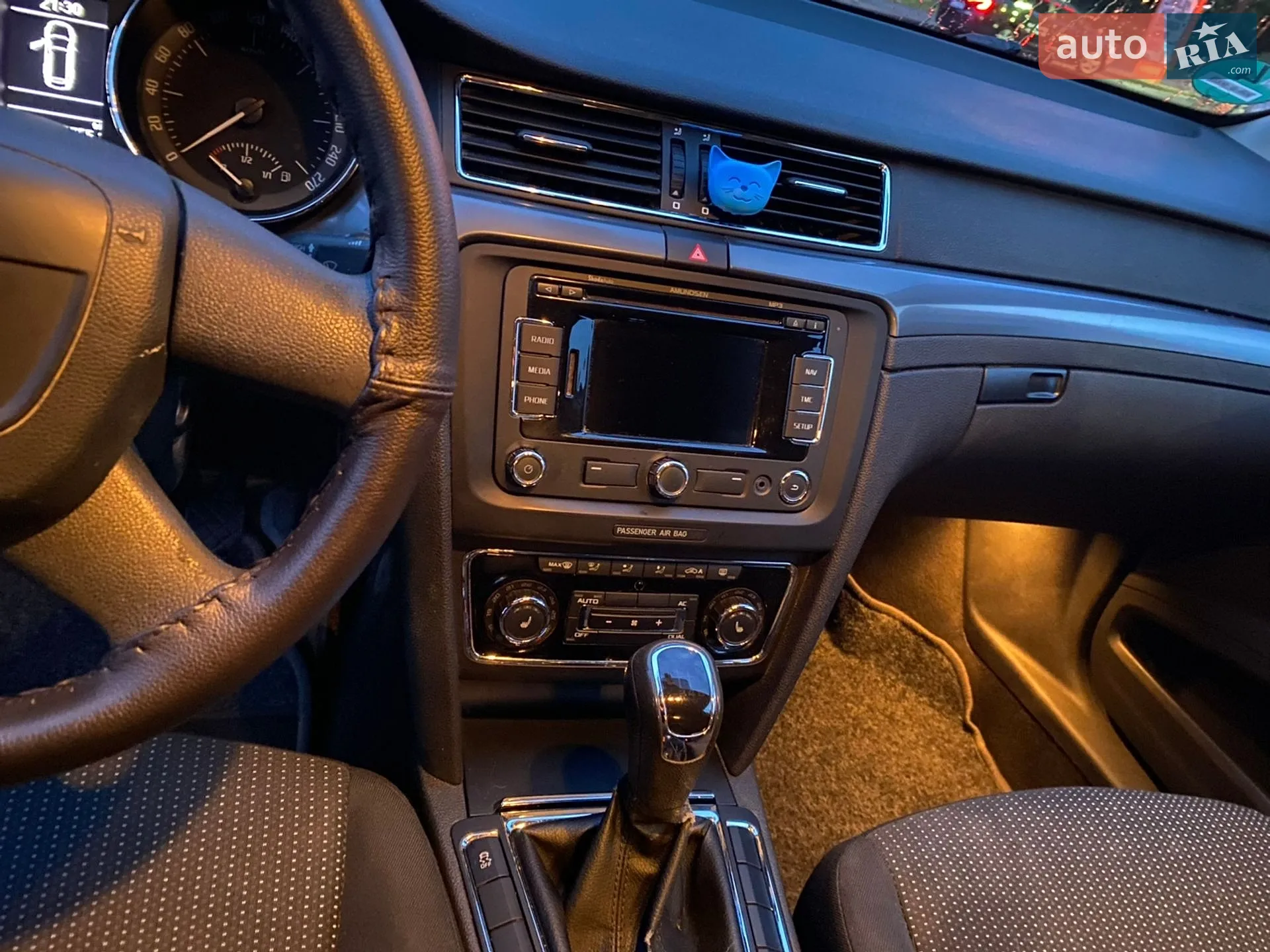 2011 Skoda Superb - мініатюра 13