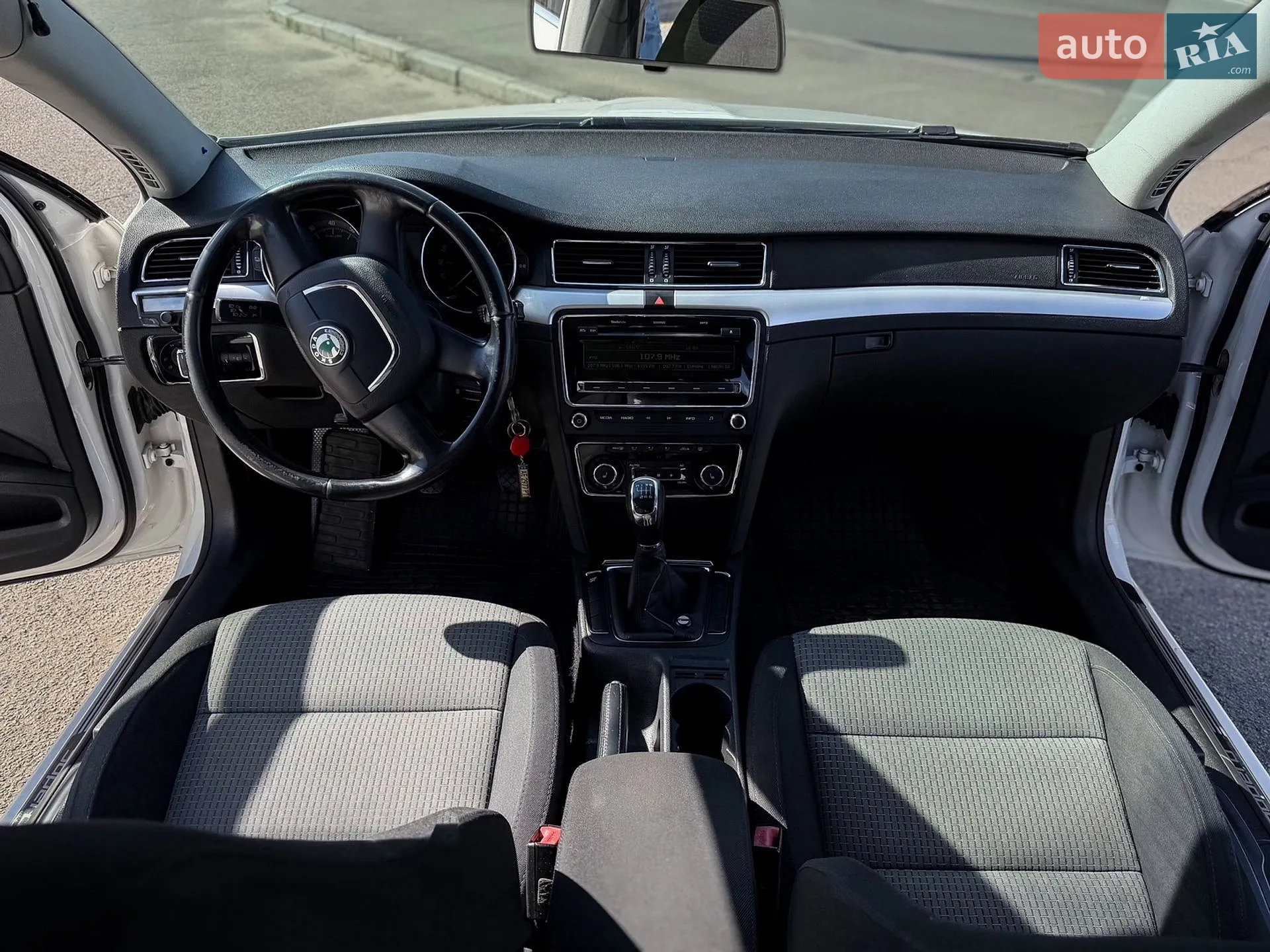 2011 Skoda Superb - мініатюра 14