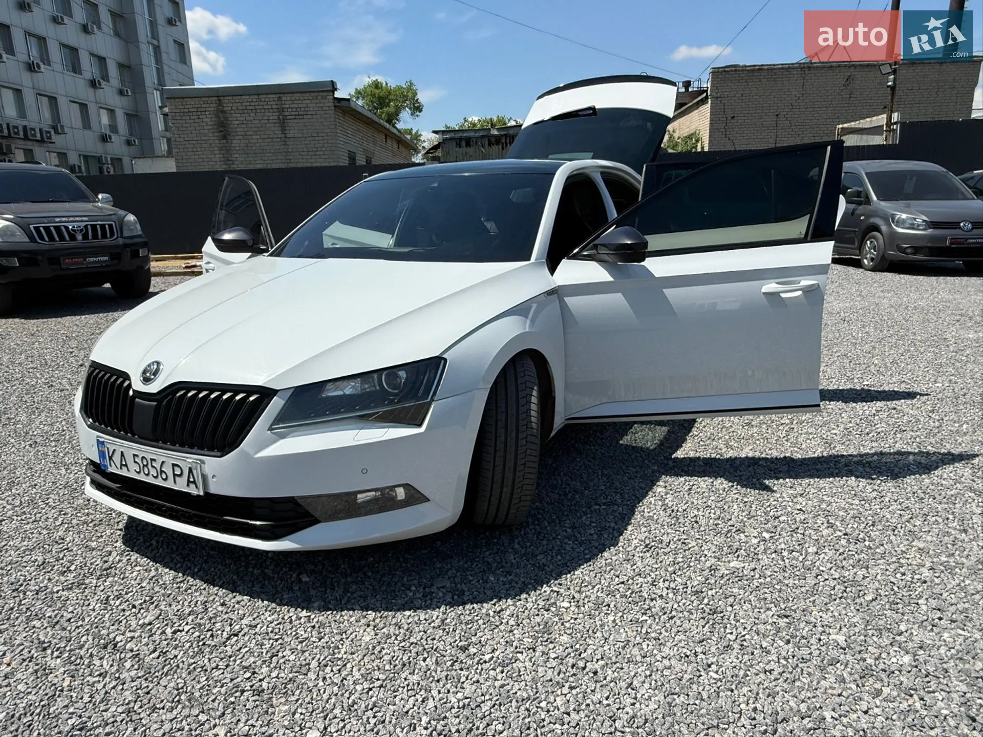 2016 Skoda Superb - мініатюра 4