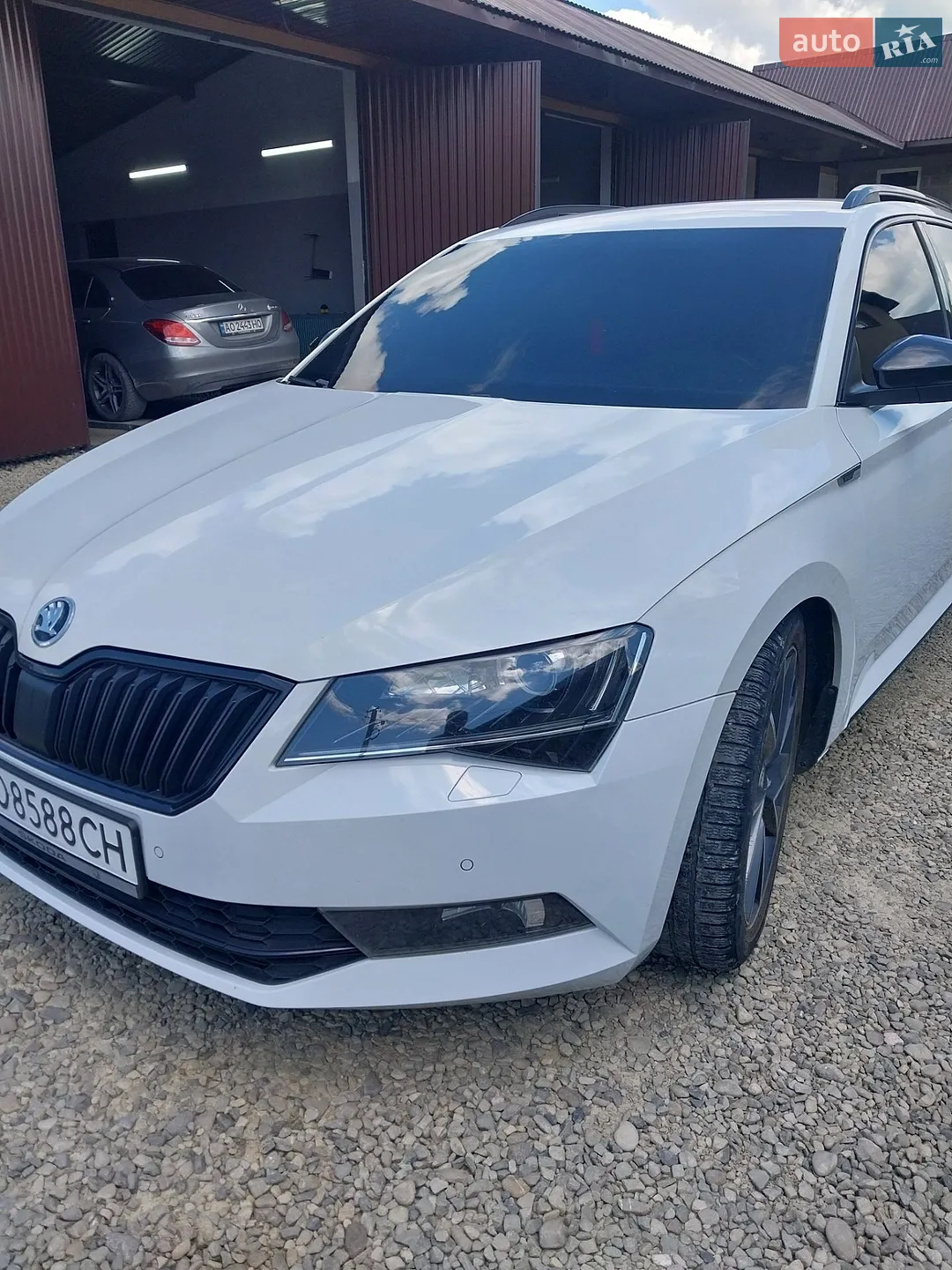2019 Skoda Superb - мініатюра 3