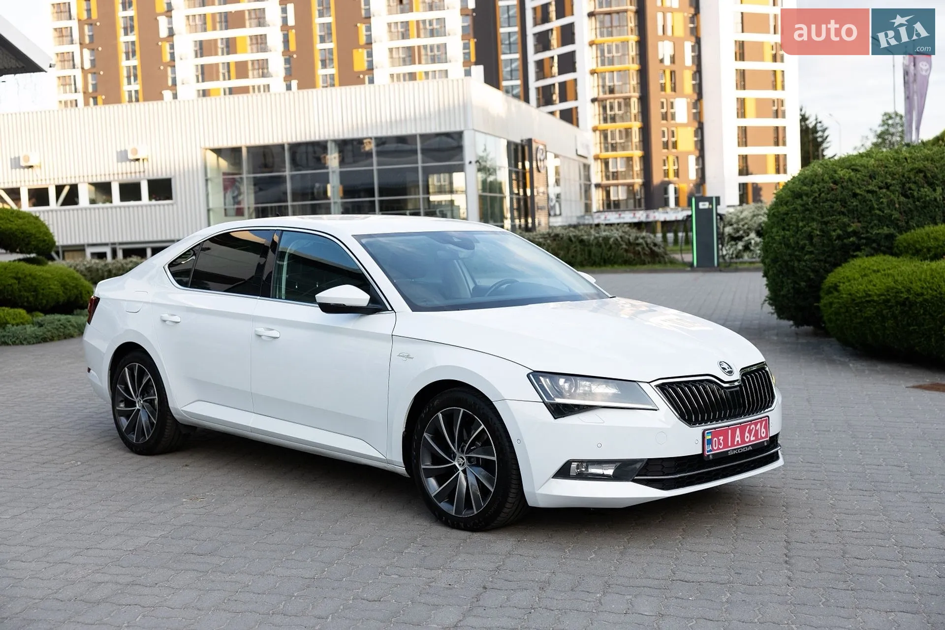 2017 Skoda Superb - мініатюра 13