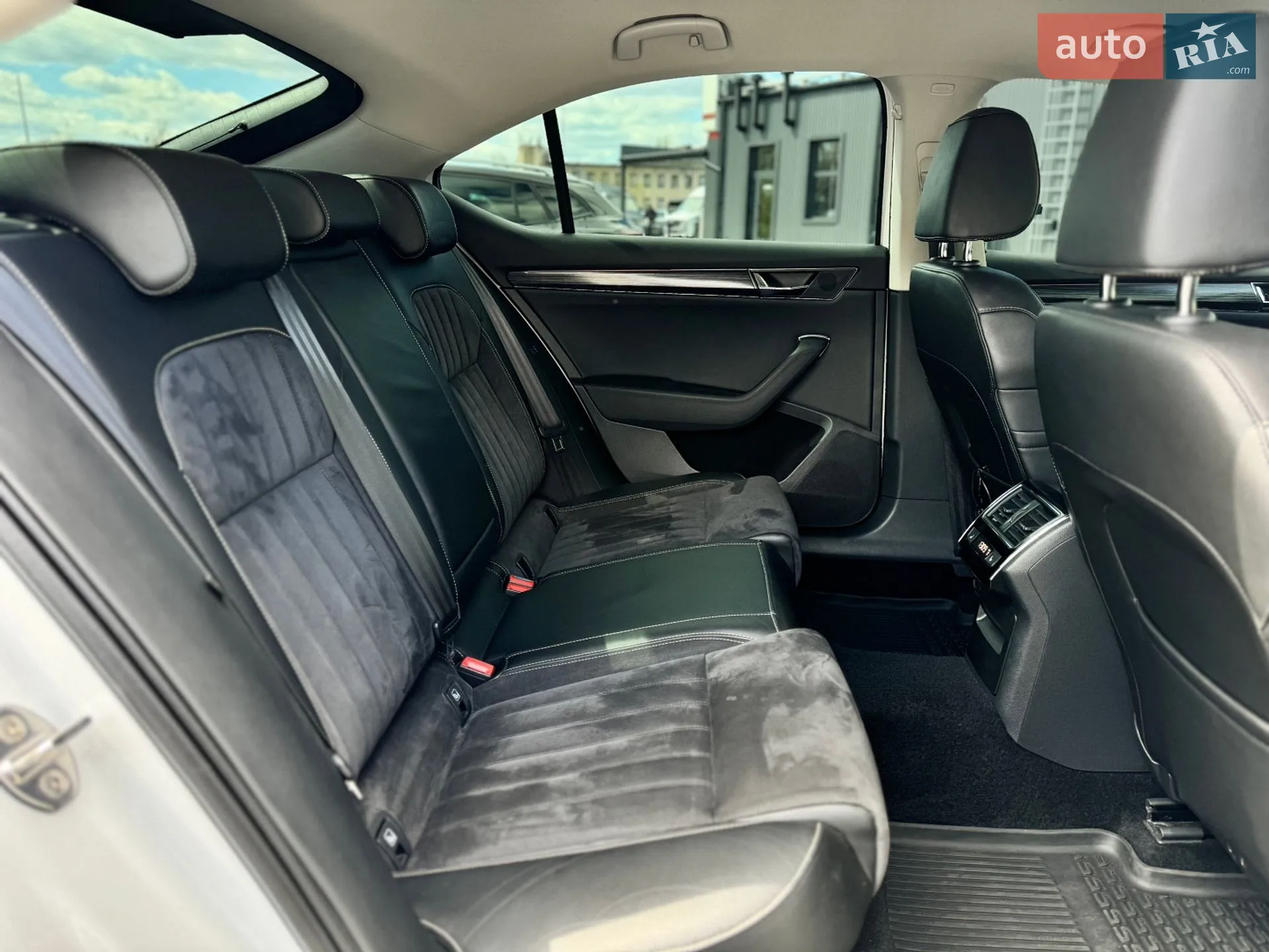 2019 Skoda Superb - мініатюра 35