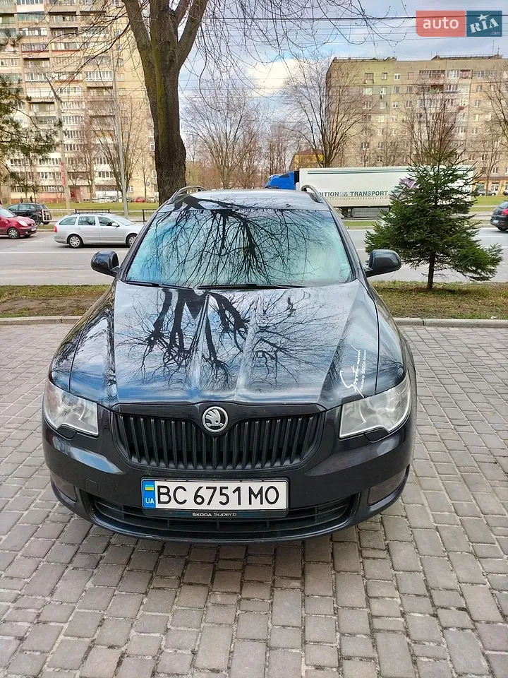 2010 Skoda Superb - мініатюра 16