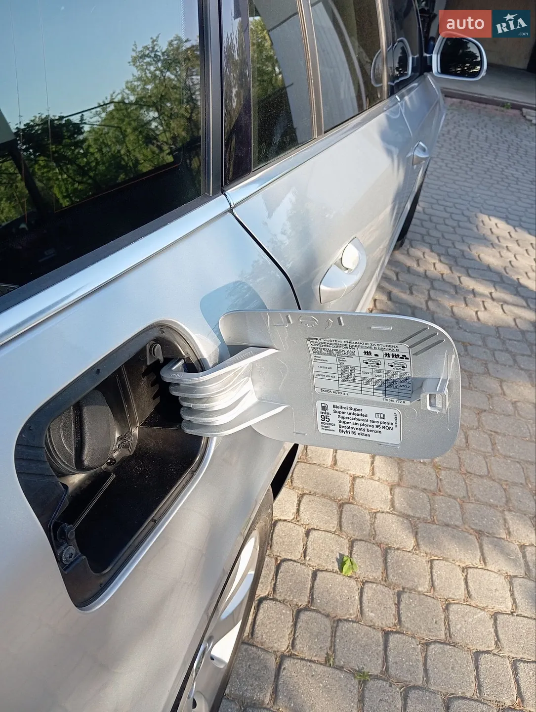 2011 Skoda Superb - мініатюра 32