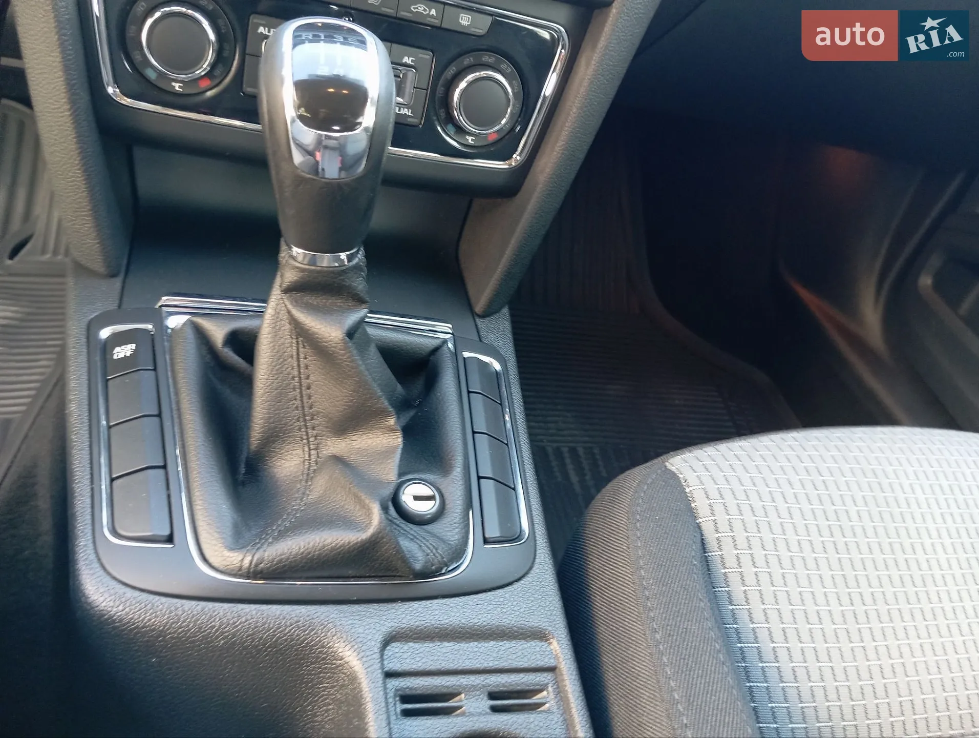 2011 Skoda Superb - мініатюра 84