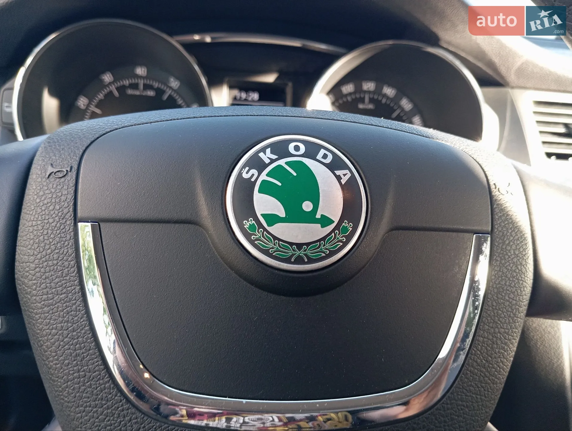 2011 Skoda Superb - мініатюра 109