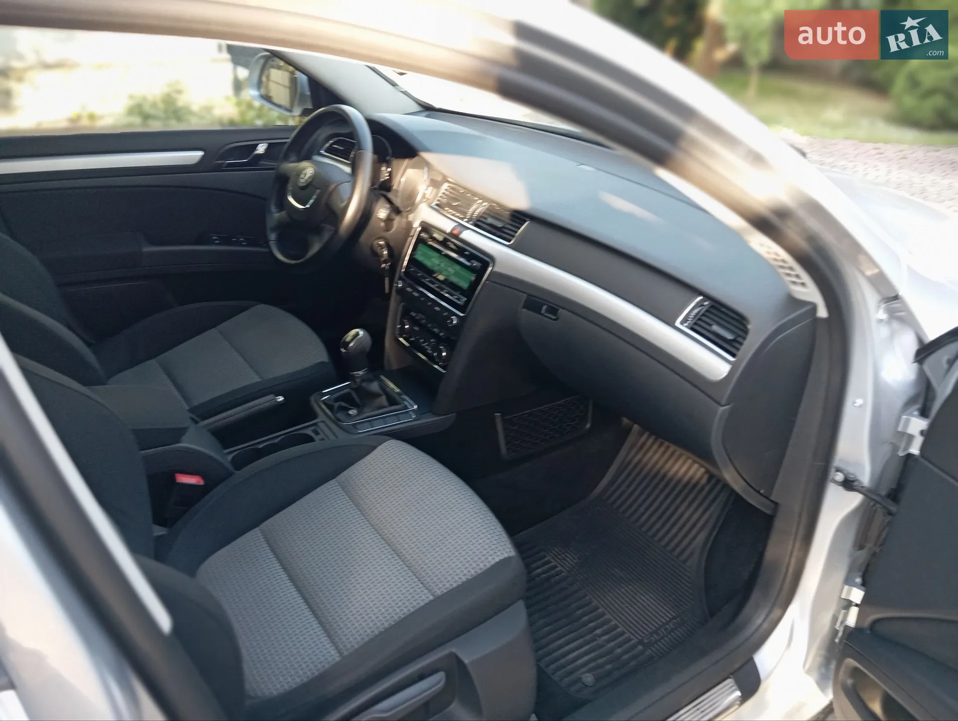 2011 Skoda Superb - мініатюра 119