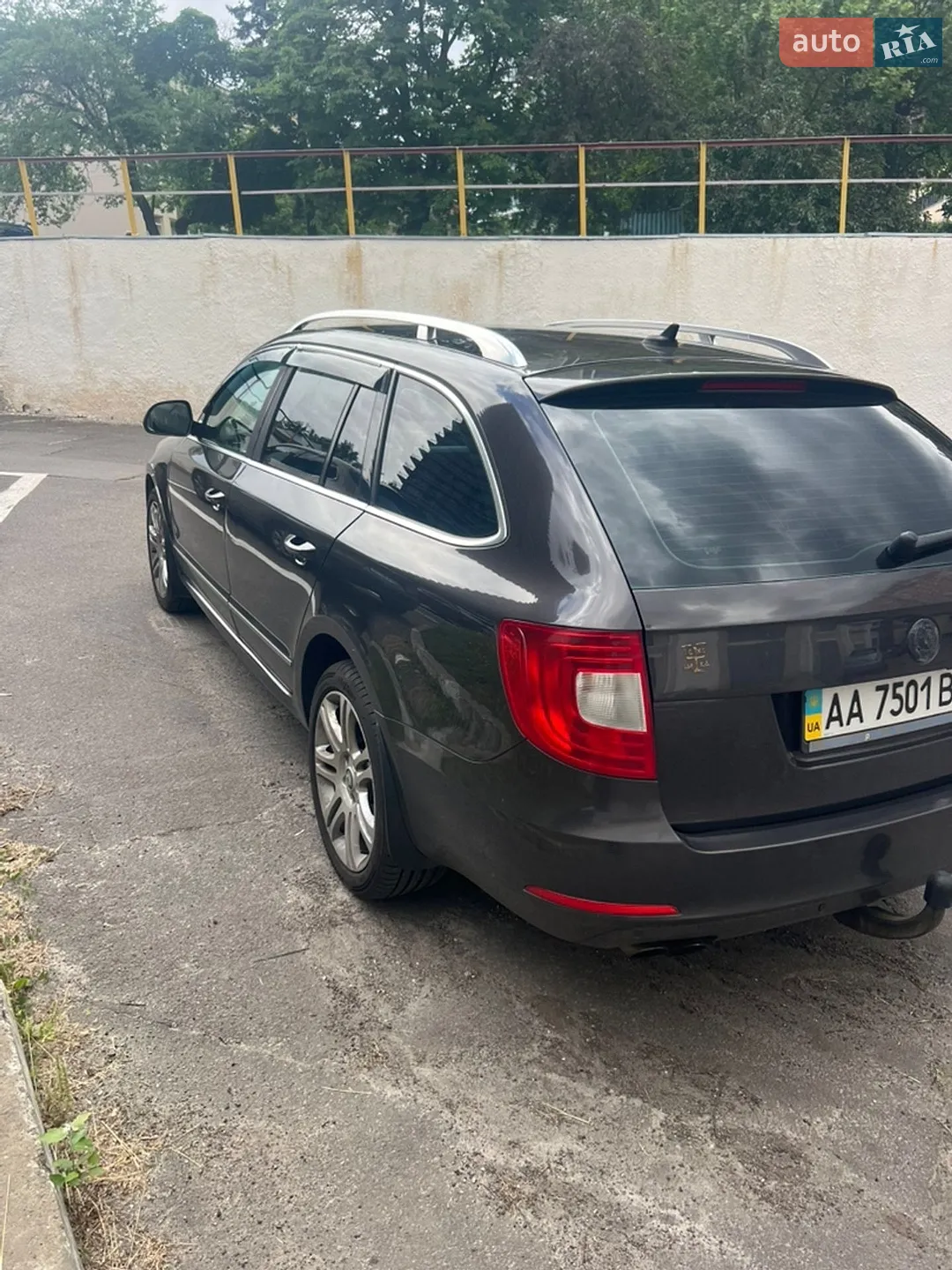 2011 Skoda Superb - мініатюра 4