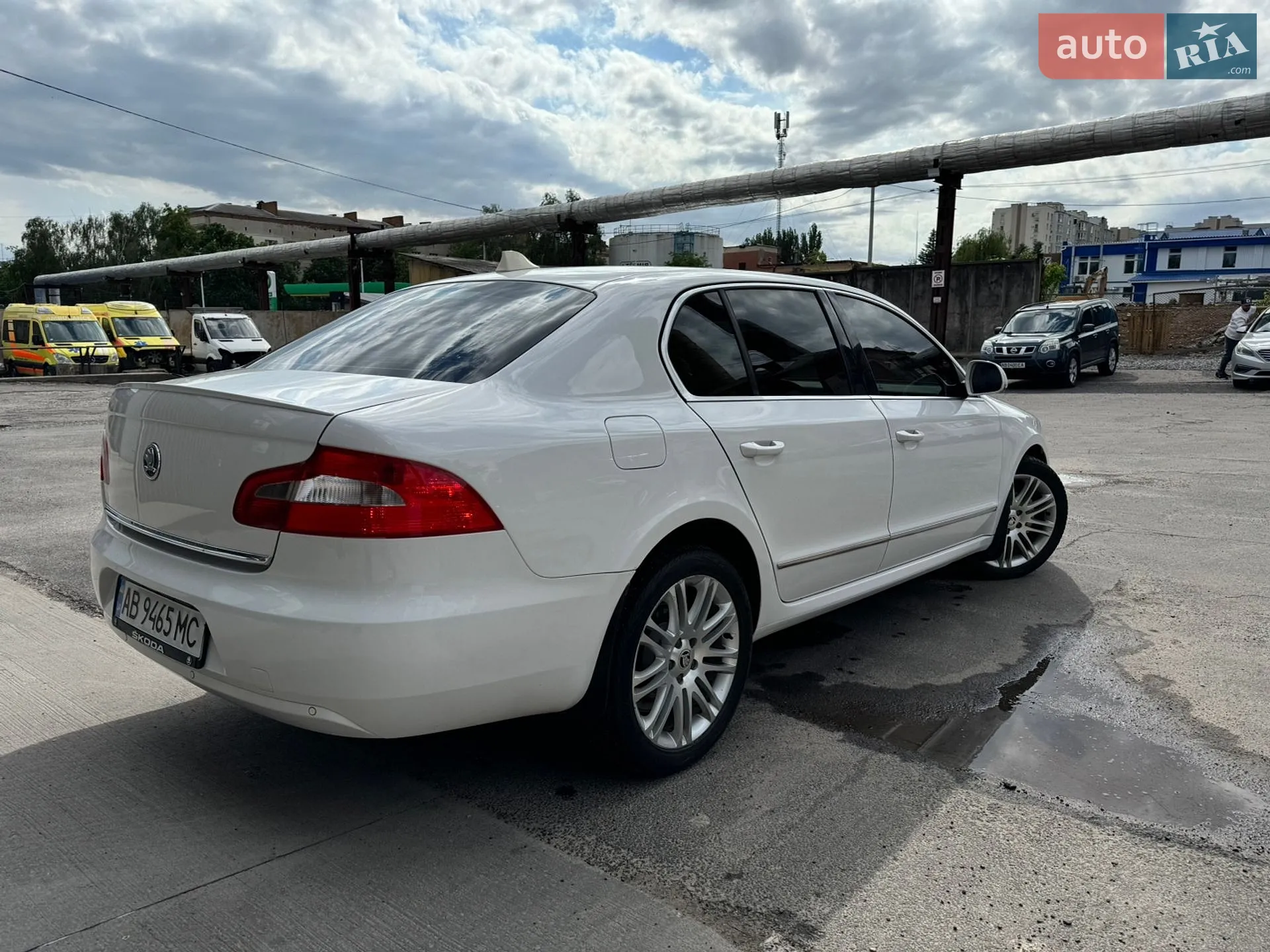 2011 Skoda Superb - мініатюра 10