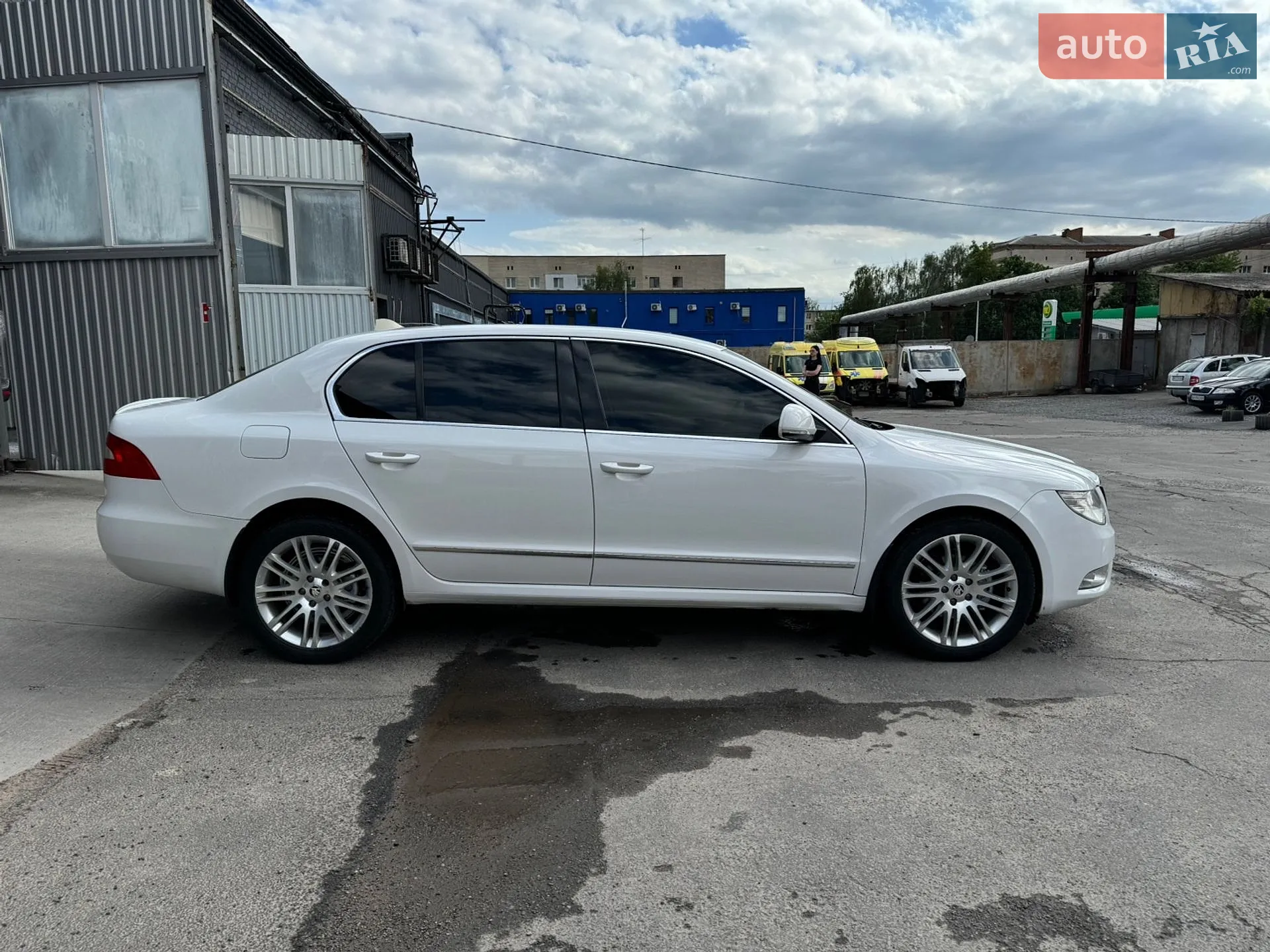 2011 Skoda Superb - мініатюра 13