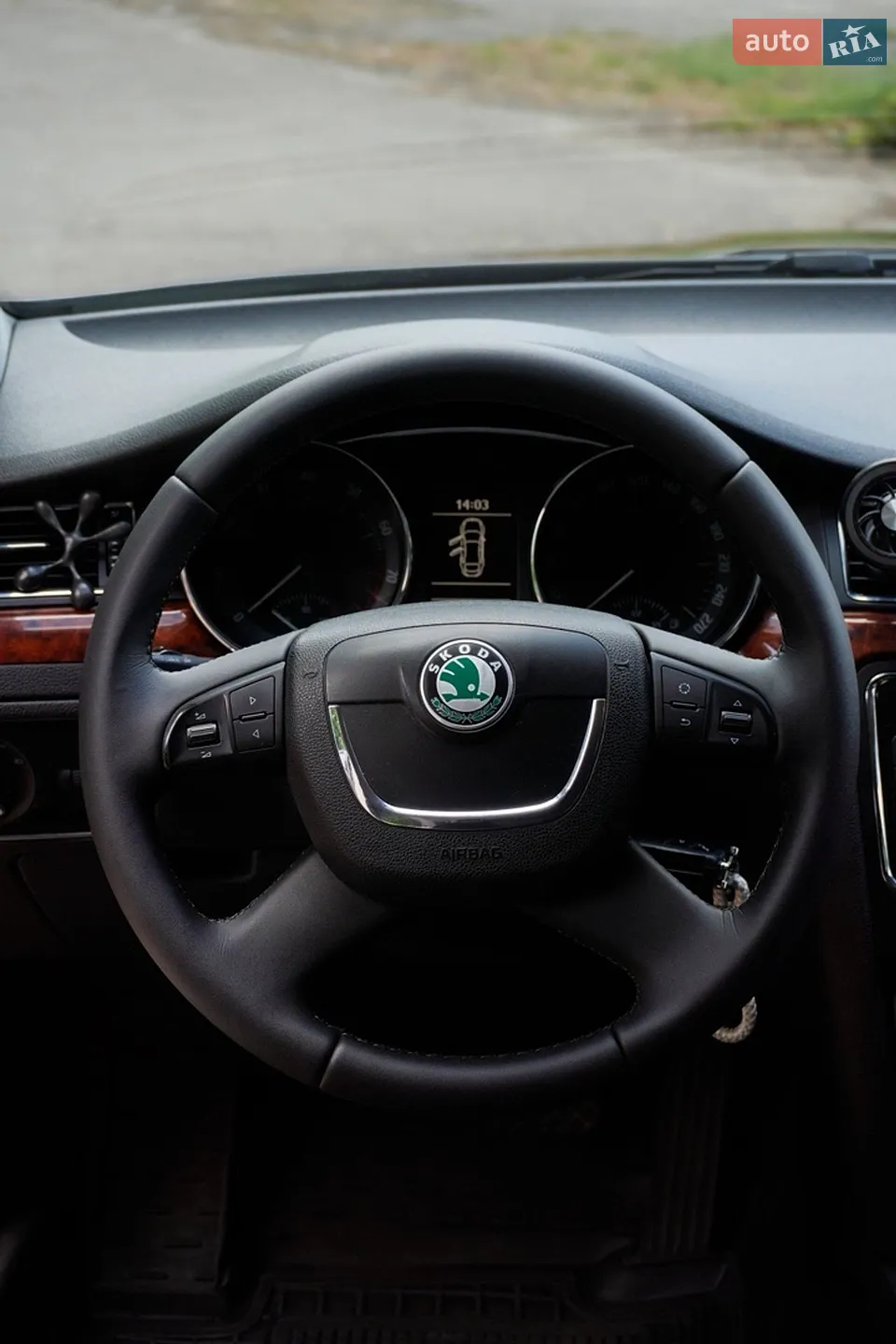 2010 Skoda Superb - мініатюра 14