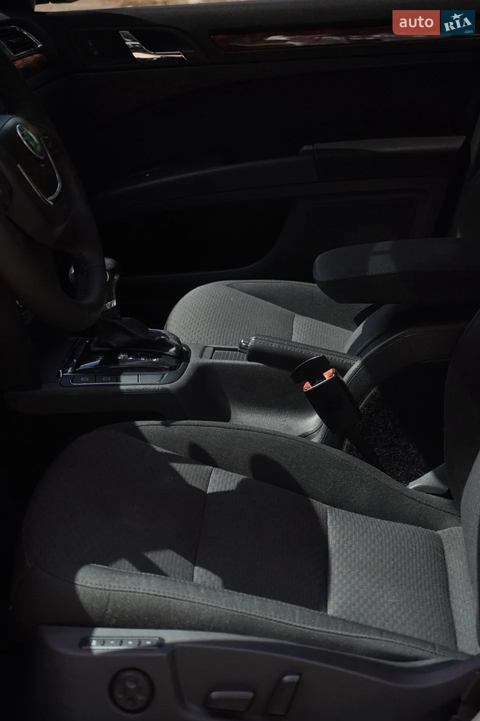 2010 Skoda Superb - мініатюра 19