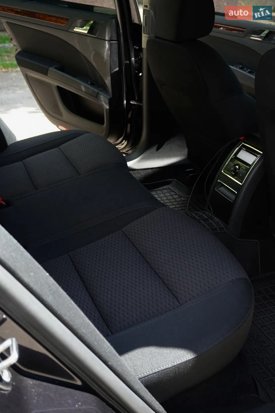 2010 Skoda Superb - мініатюра 24