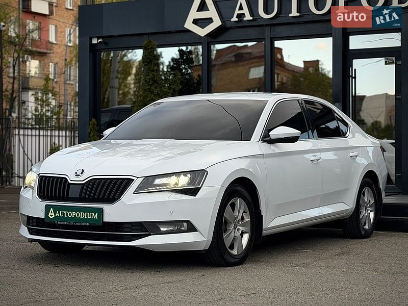 Лифтбек Skoda Superb 2019 в Киеве фото 3 Лифтбек Skoda Superb 2019 в Киеве