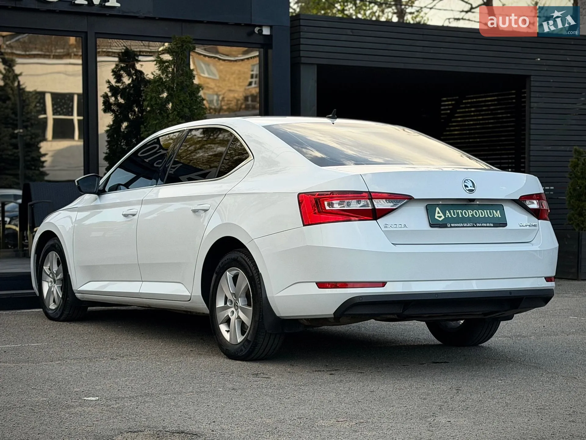 2019 Skoda Superb - мініатюра 12