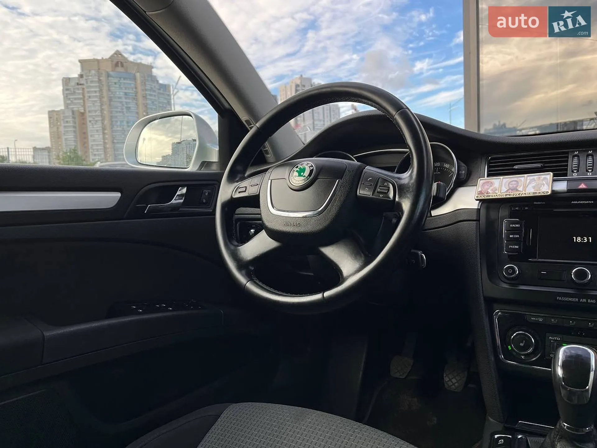 2011 Skoda Superb - мініатюра 14