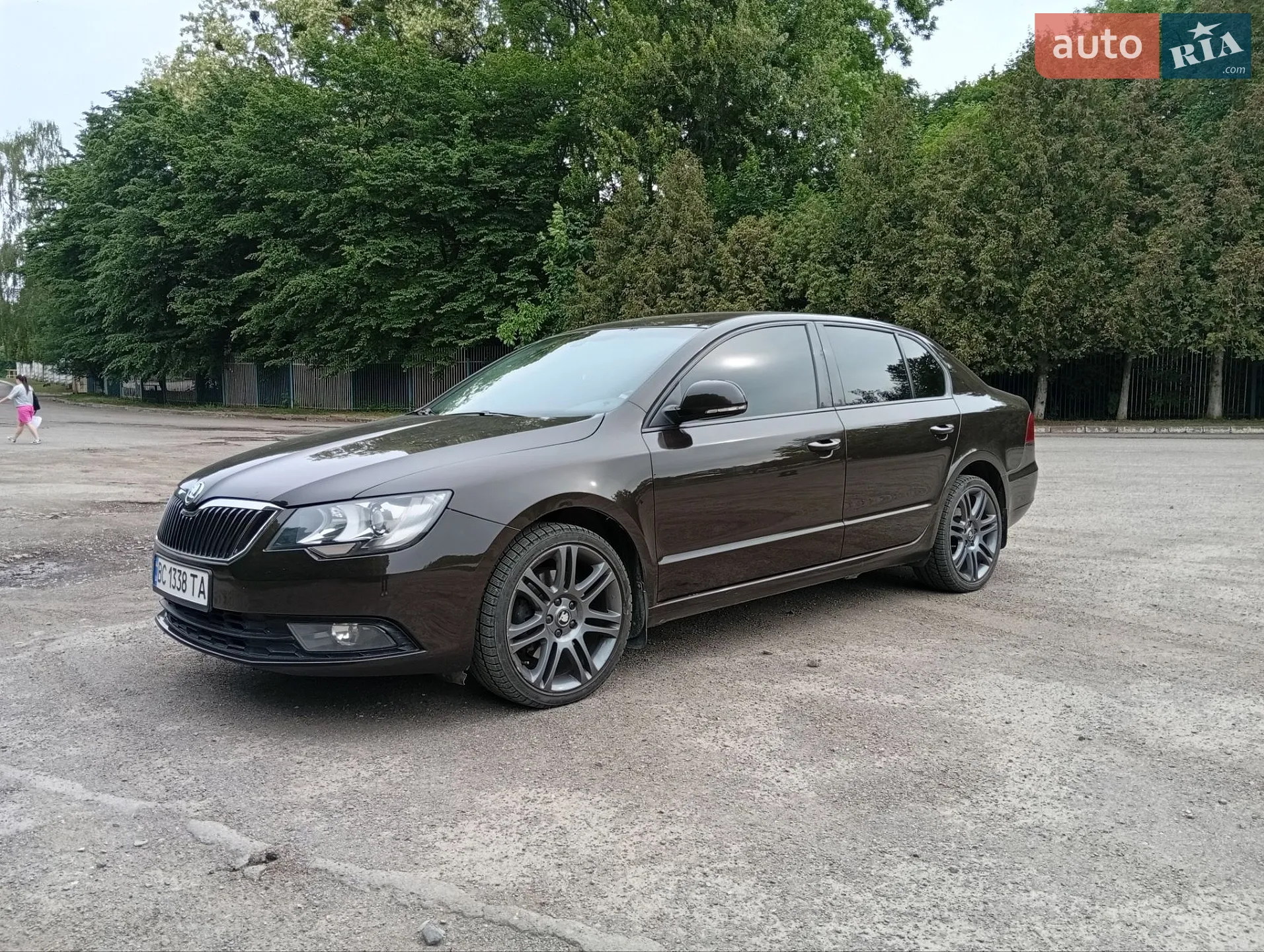 2014 Skoda Superb - мініатюра 2