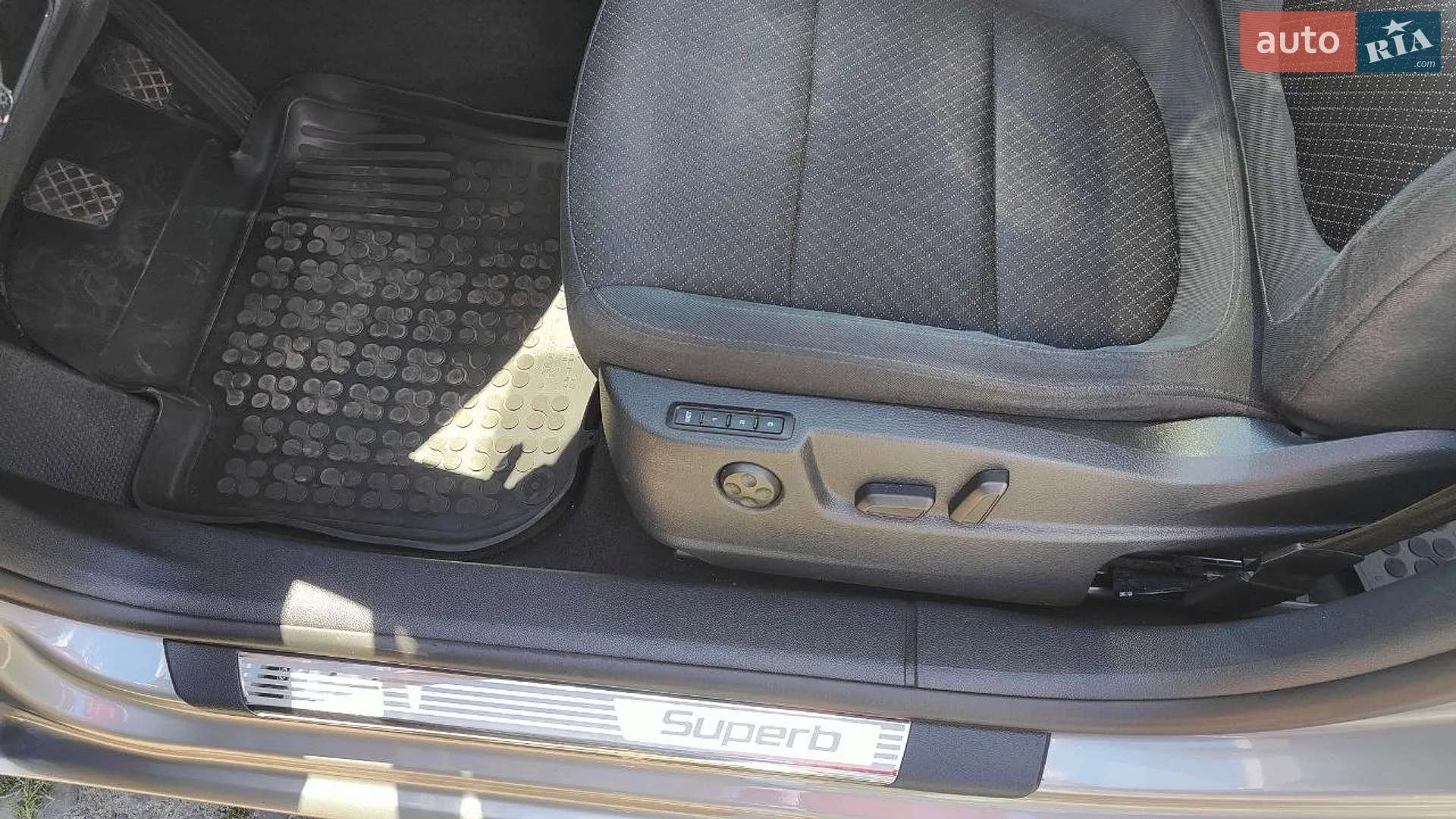 2014 Skoda Superb - мініатюра 21