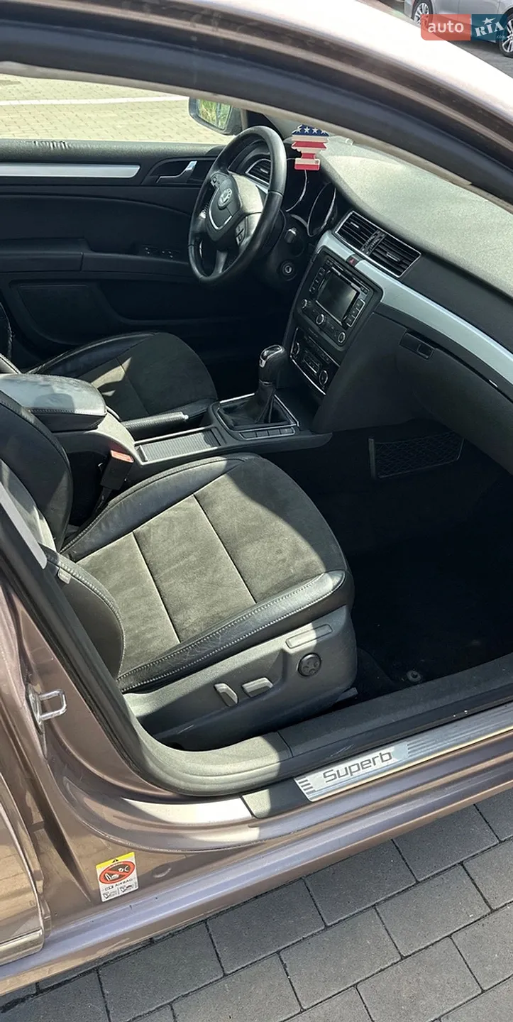 2012 Skoda Superb - мініатюра 3