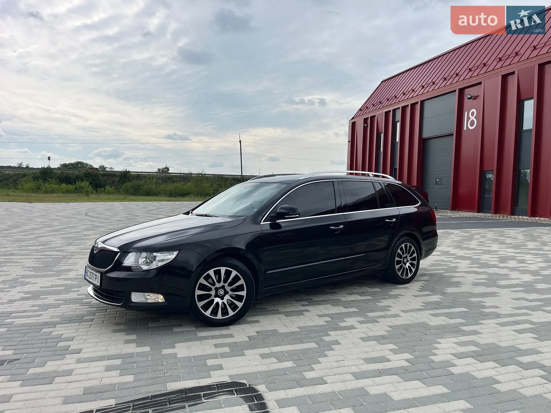 2013 Skoda Superb - мініатюра 2