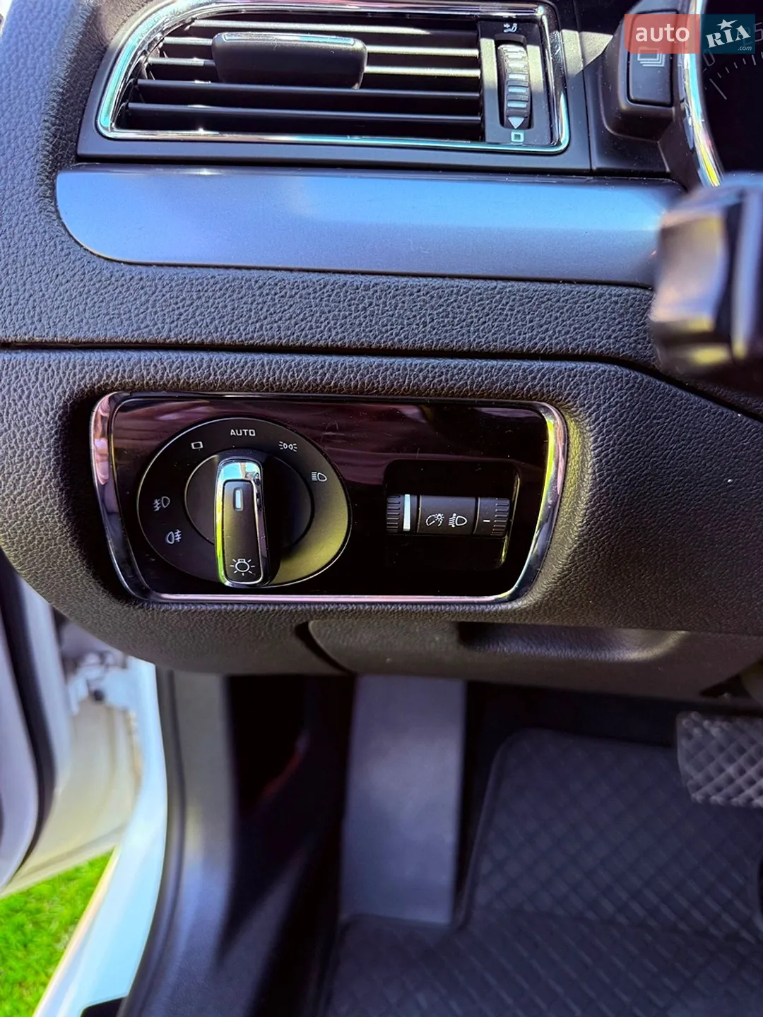 2011 Skoda Superb - мініатюра 17