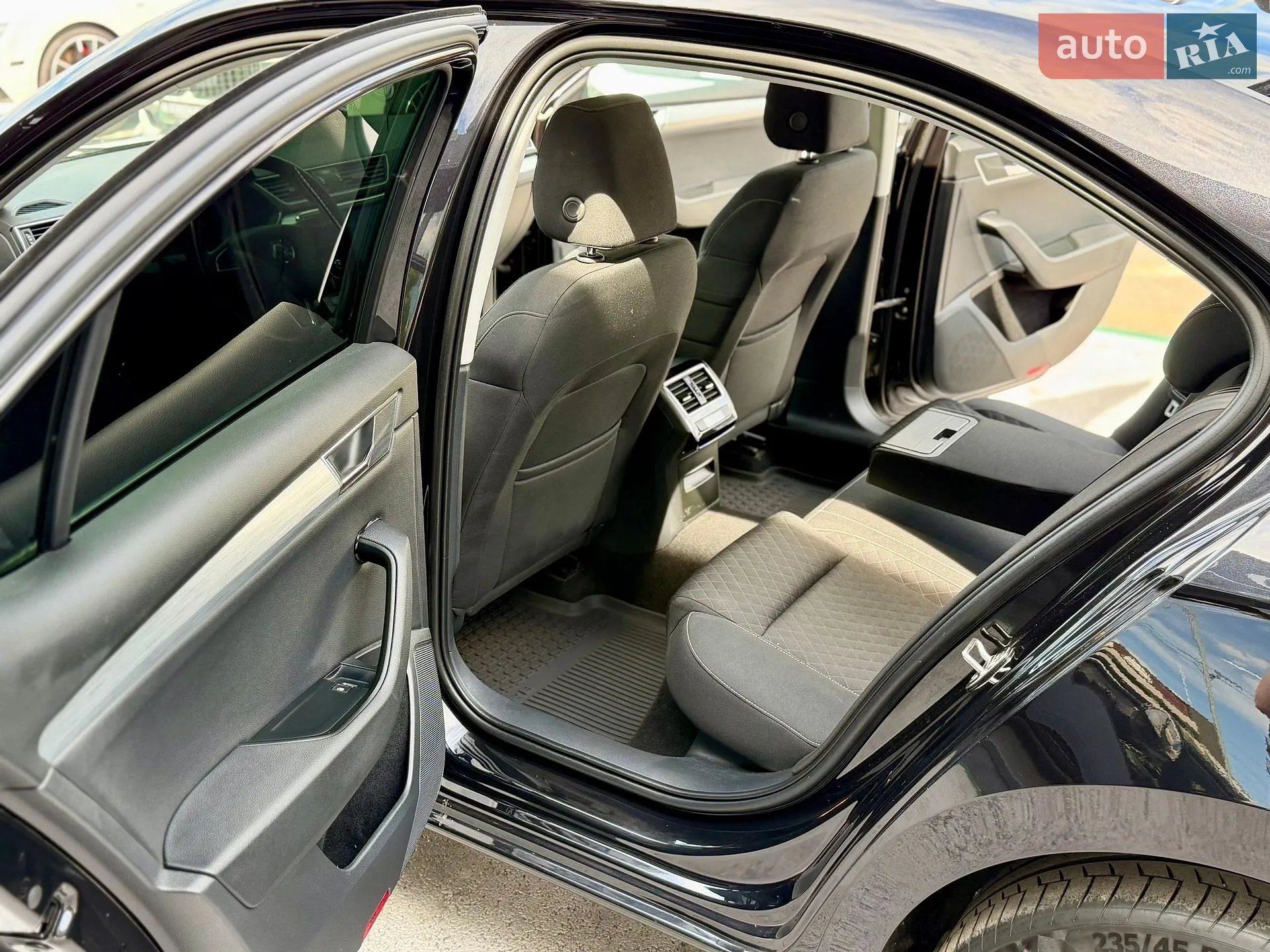 2020 Skoda Superb - мініатюра 40