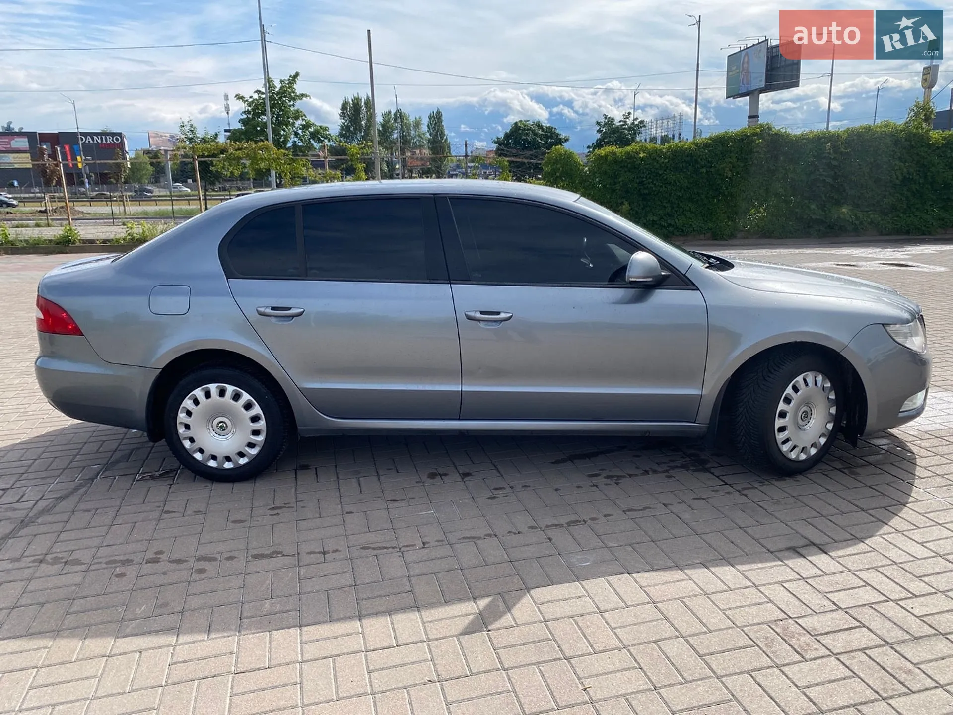 2011 Skoda Superb - мініатюра 5